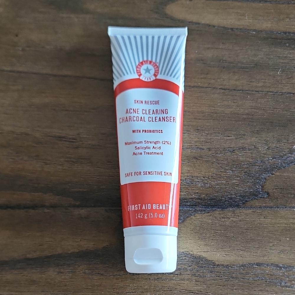First Aid Beauty Acne Clearing Charcoal Cleanser NWT